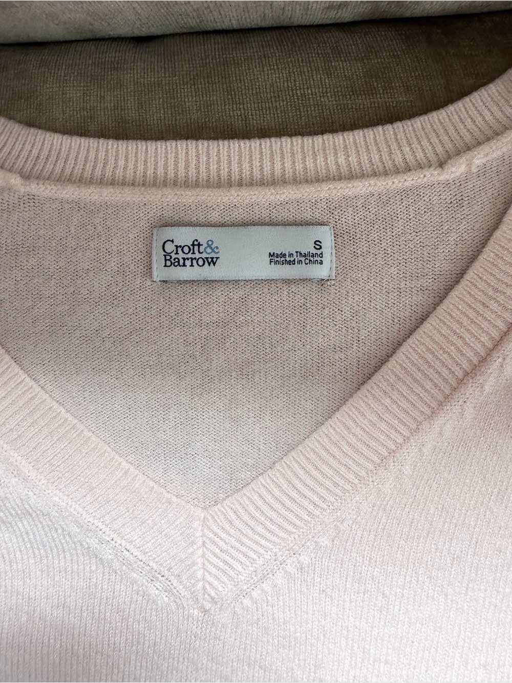 croft & barrow Pale Pink V-Neck Sweater - Picture 4 of 4